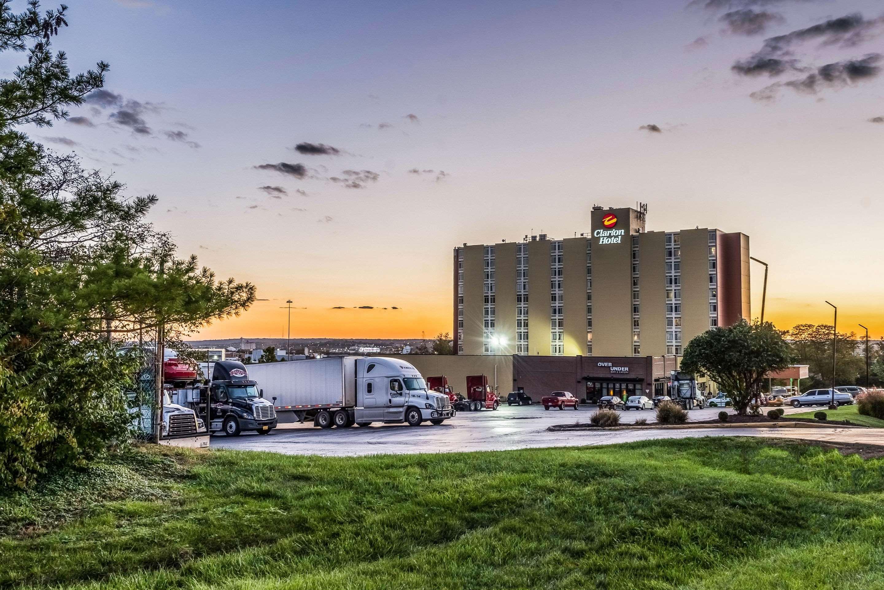 שרונוויל Clarion Hotel Cincinnati North מראה חיצוני תמונה